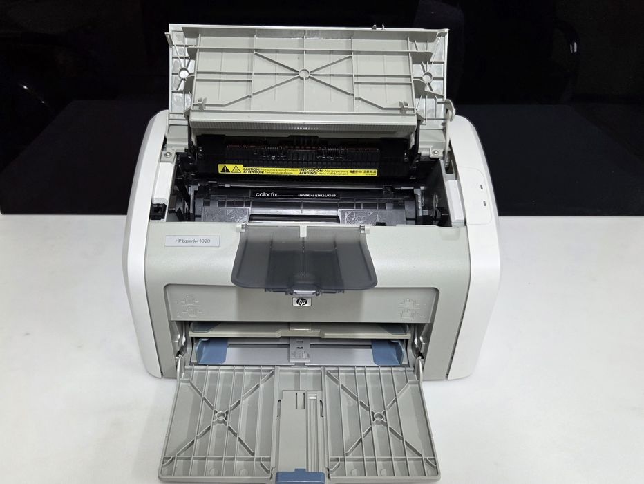 Продаю черно-белый лазерные принтера HP 1018, 1020