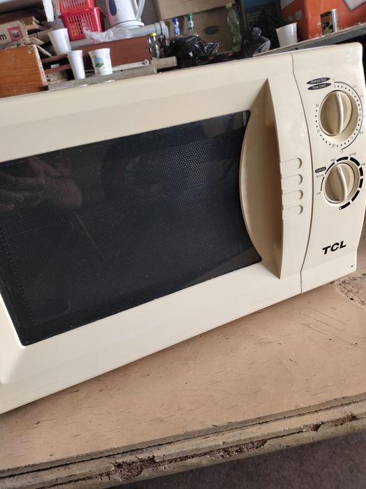 Продам микроволновку срочно