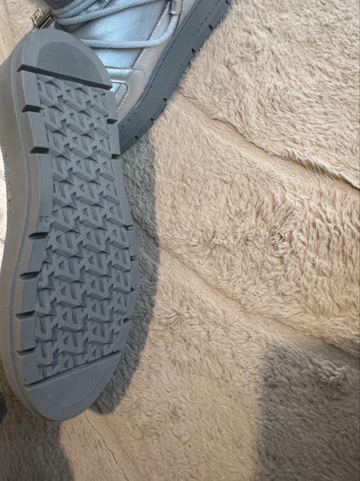 Cizme Tommy Hilfiger 38 noi