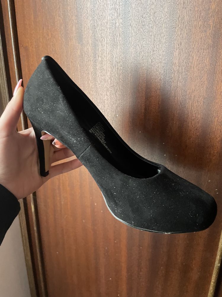 Черни матови токчета Steve Madden