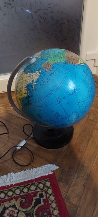 Veioza glob pământesc