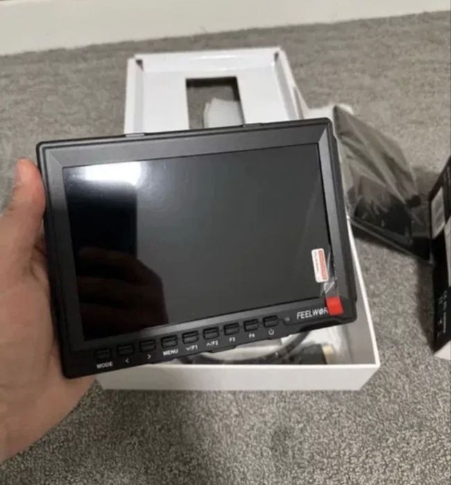 Monitor slim camera foto sau video NOU