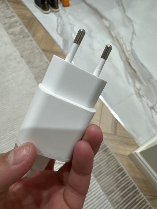 Б\У  ZTE blade A75 (5G) ,   ( 4 gb+128gb) , qora rang , holati yaxshi,