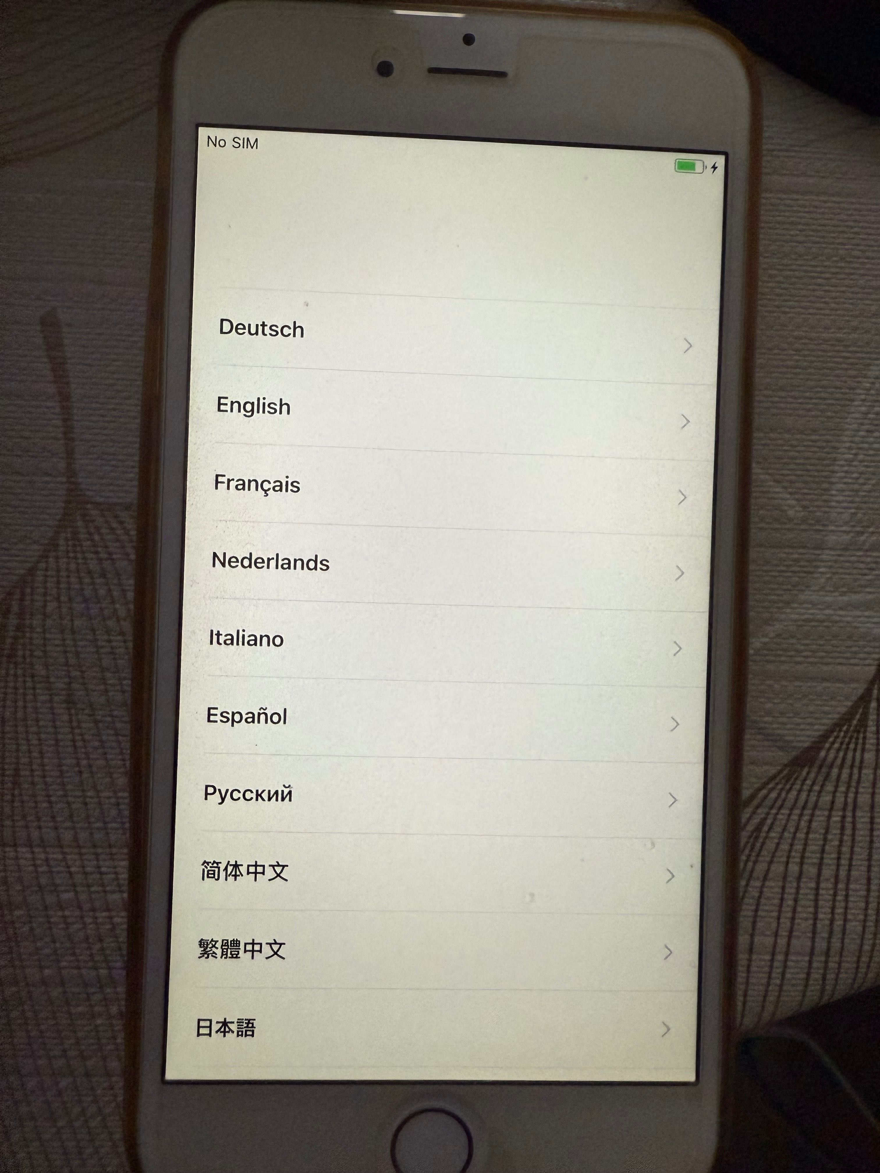 Продавам запазен iPhone  6 Plus