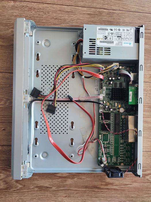 NVR HikVision DS-7608NI-K2/8P