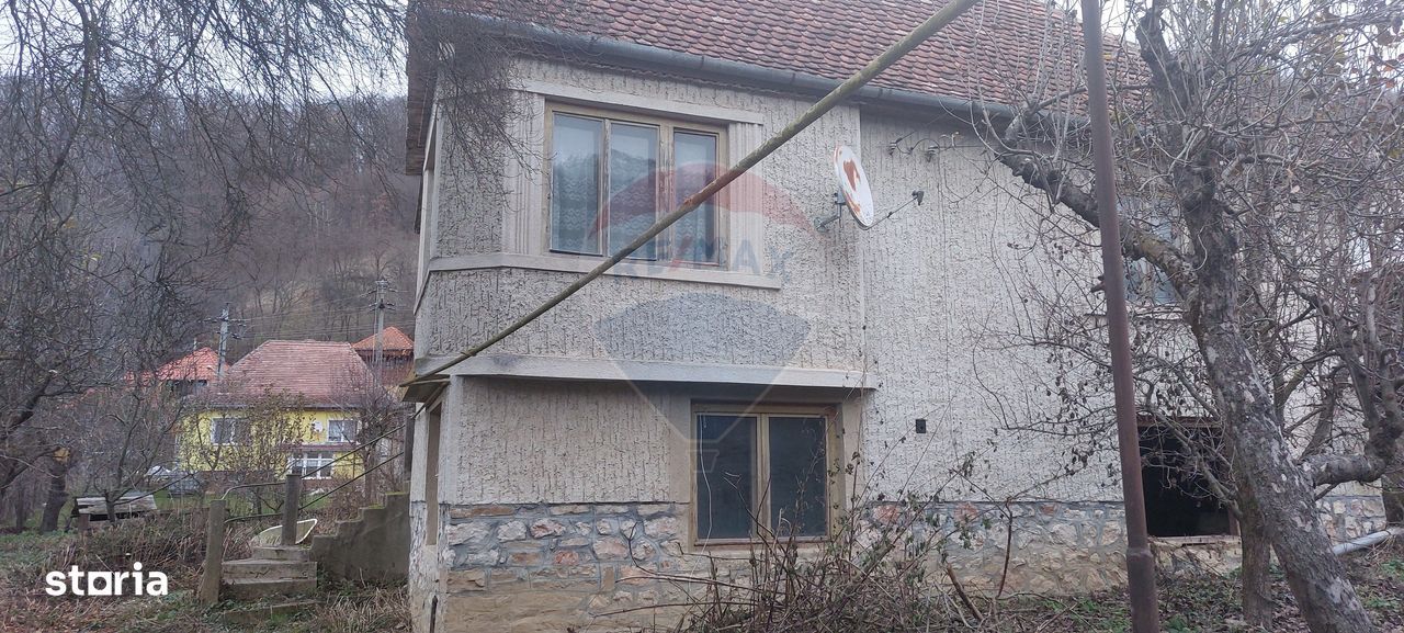 Casă  individuala cu teren generos