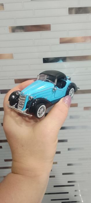 Машинки  железные