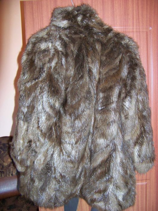 Vând blană naturală de nutrie