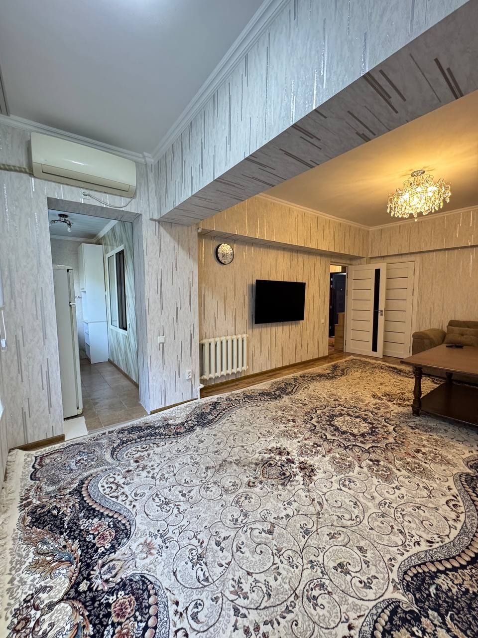 Мирабадский ориентир Цум метро Космонавтов  1*2/3/9