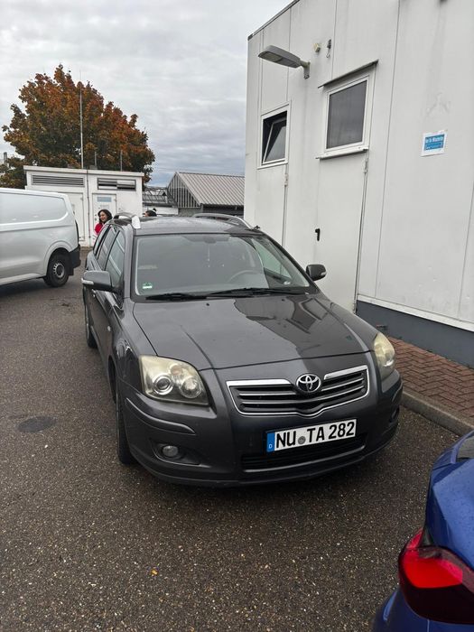 Vand toyota avensis