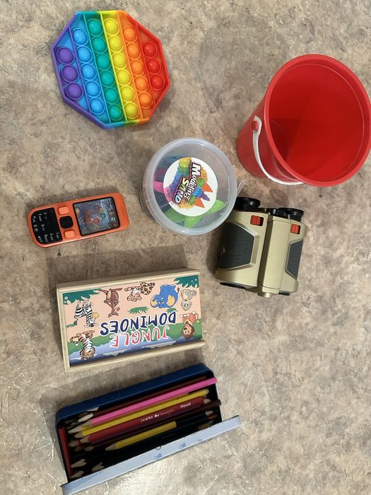 Игрушки домино попит бинокль пенал с карандашами