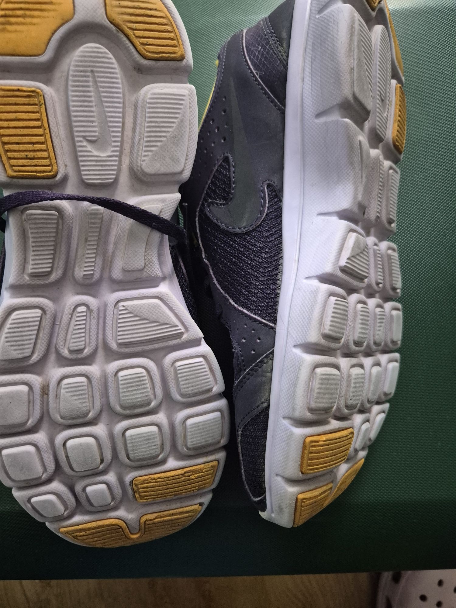 Маратонки Nike N 40.5