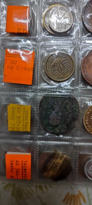 Moneda bizantină CON
Follis. 32-30 mm. 16,42 grame.Iustin I, 518-527.