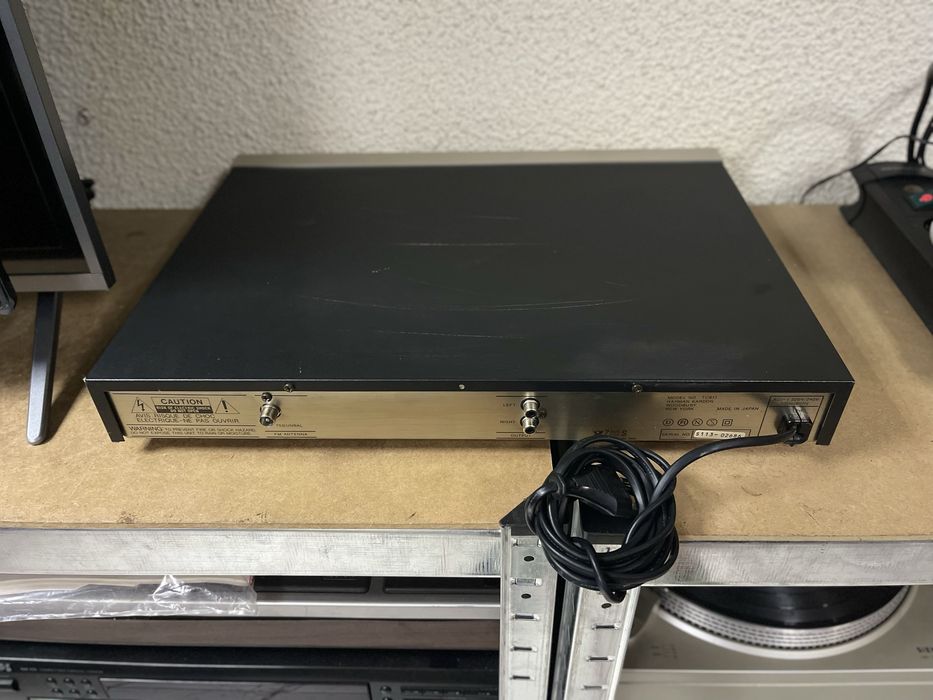 Harman/Kardon TU911 Digital Synthesized Quartz-Locked FM Tuner