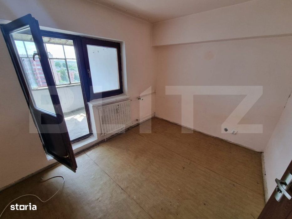 Apartament cu 4 camere, 75 mp, zona Mall Electroputere, Lapus