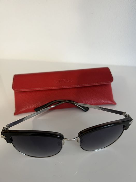 Ochelari de soare Guess