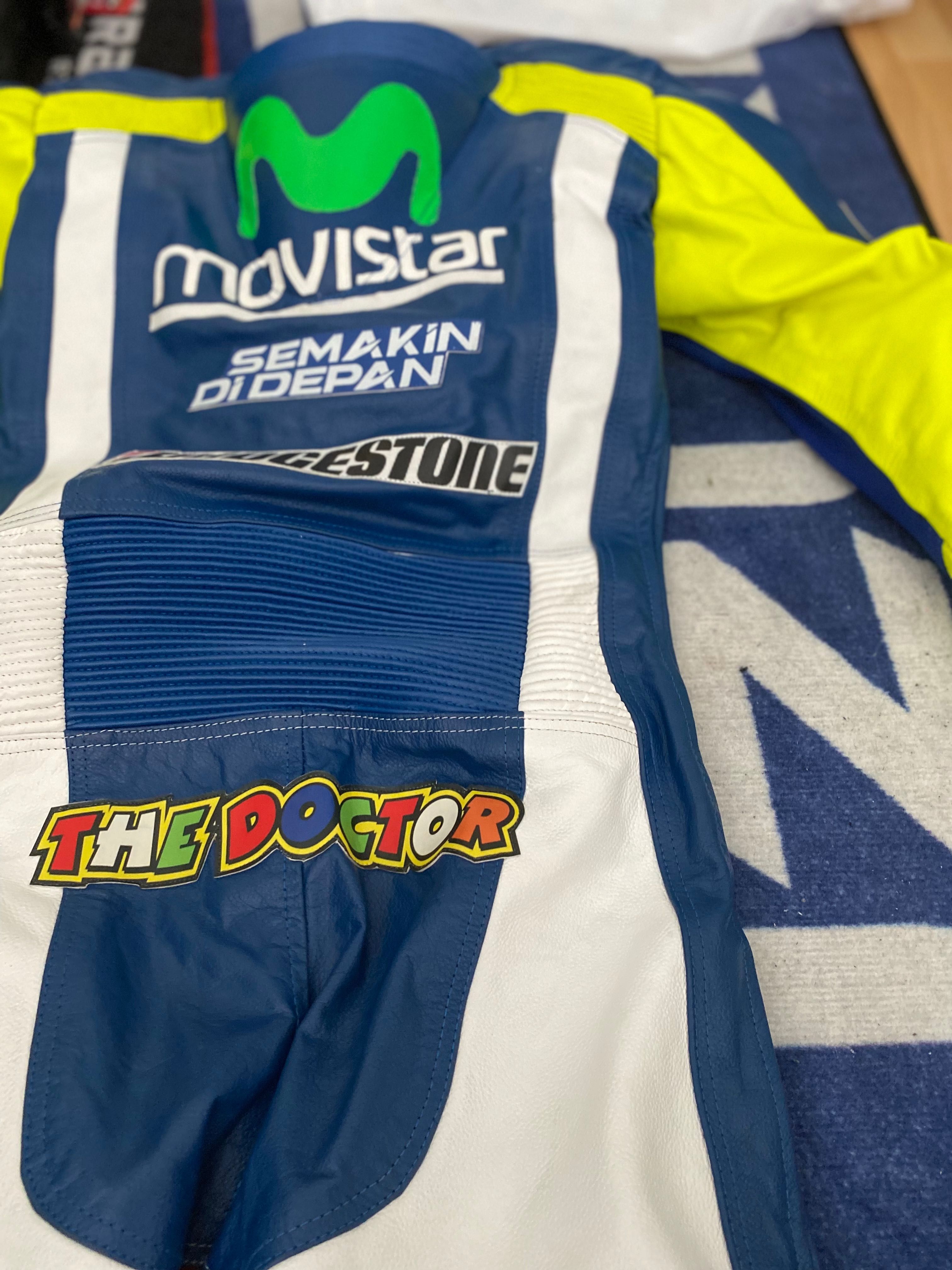 Продавам мото екипировка Valentino Rossi AGV Yamaha  vr46 motogp