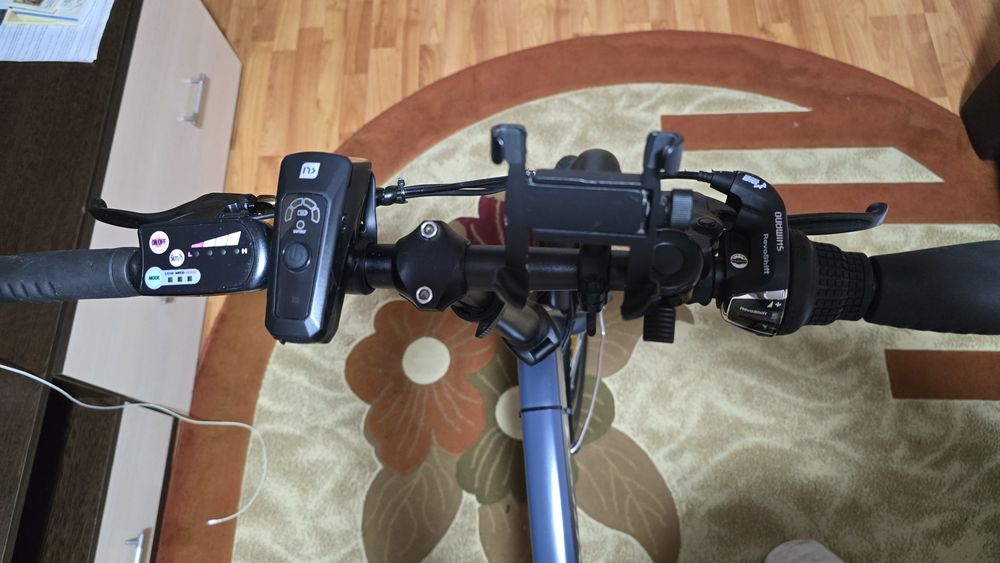 Bicicletă Carpat asistată electric.