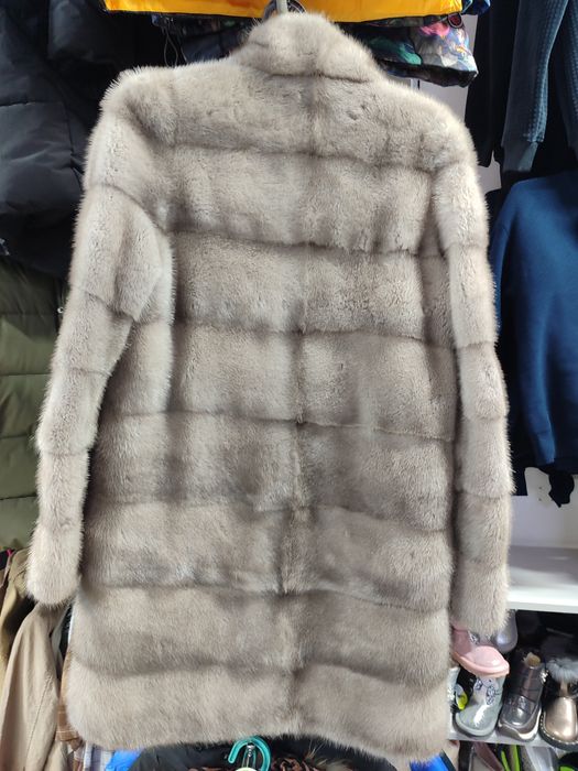 Шуба норковая  .