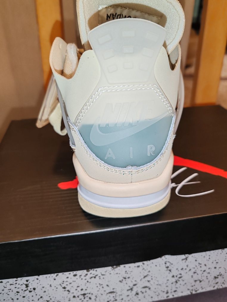 Jordan 4 retro.,.