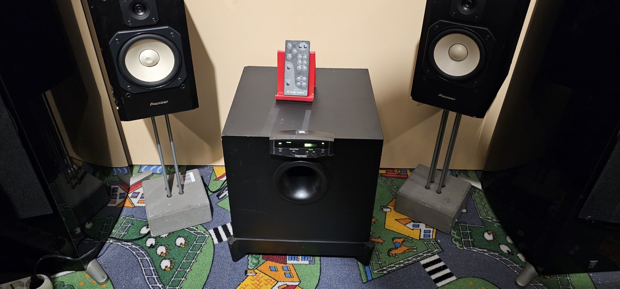 Subwoofer activ JBL SUB 300