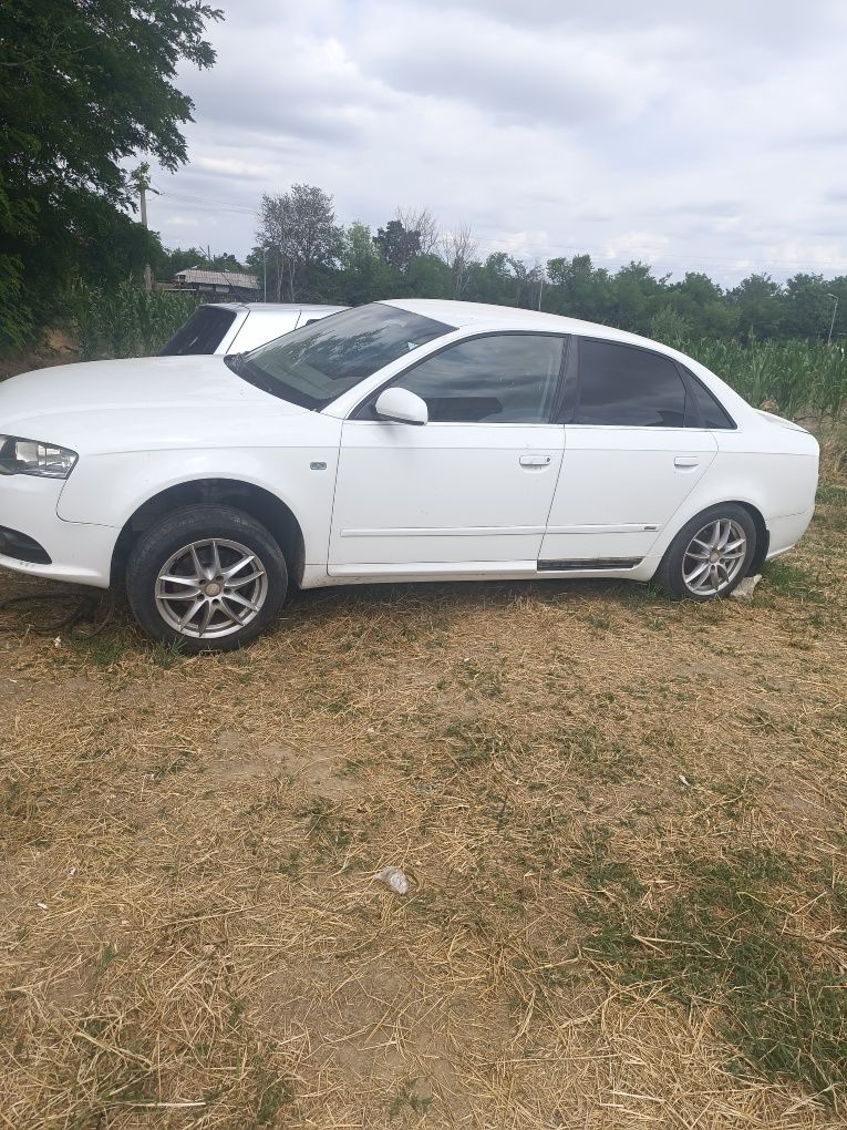 Vând Audi A4 b7.