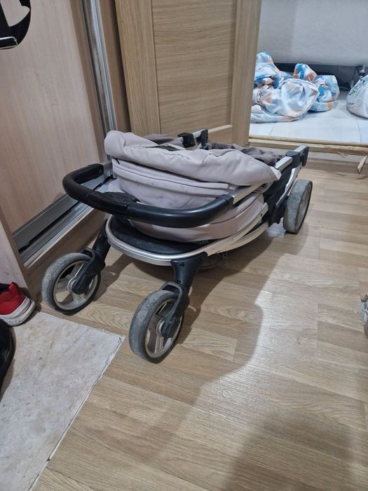 Коляска прогулочная