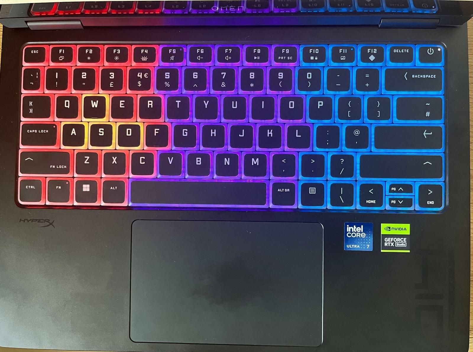 HP OMEN Transcend 14" Ultra 7 RTX 4060