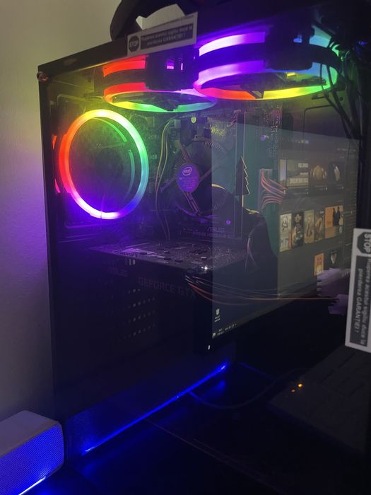 Vând PC Gaming, cu tot cu monitor DELL de 75 hZ, mouse si mousepad etc