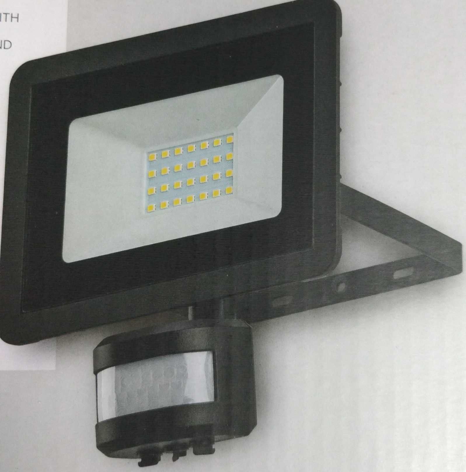Reflector LED cu senzor de miscare, 24W