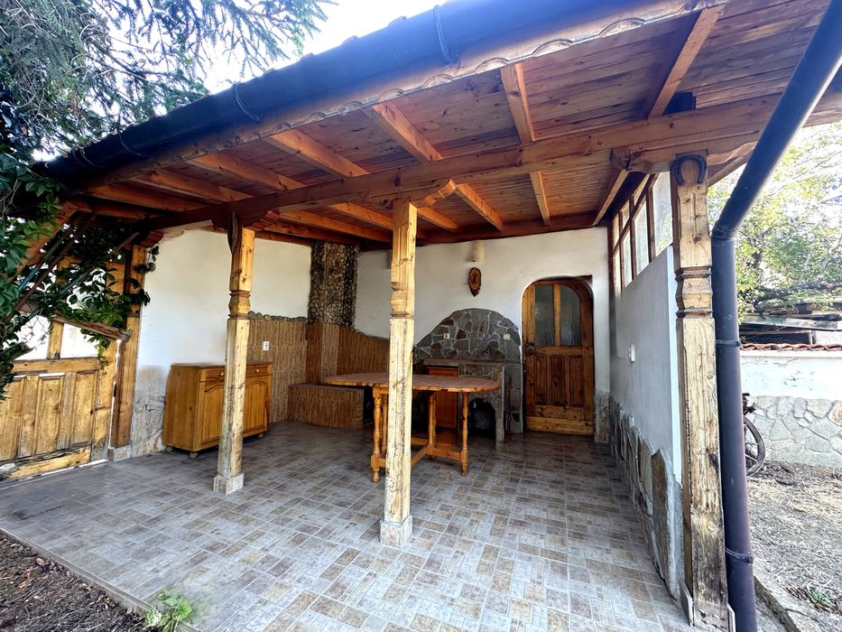 Масивна къща за ПРОДАЖБА в гр.Средец, обл.Бургас