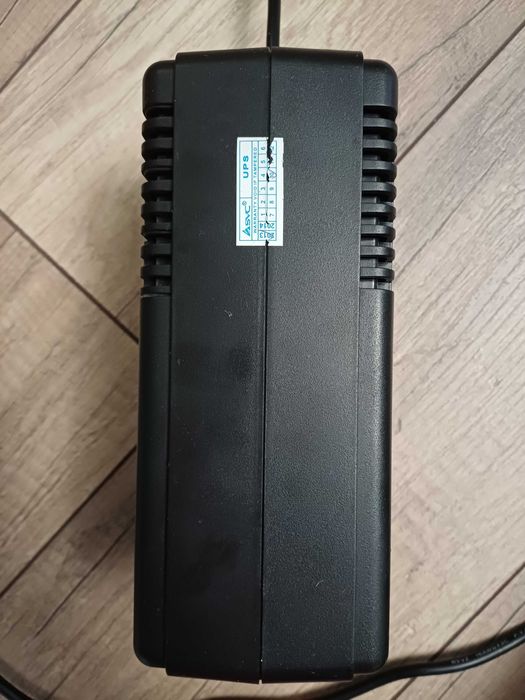Стабилизатор напряжения SVC AVR-1008-G