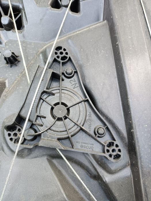 Macara geam dreapta față Ford fiesta mk8 2019