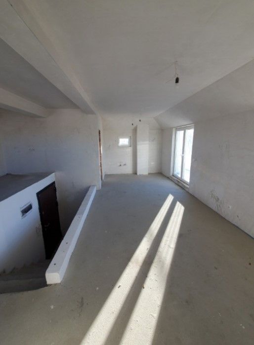 Продава се Двустаен апартамент в София, Надежда 4 - 174 кв.м за 995 €/кв.м - Снимка #4