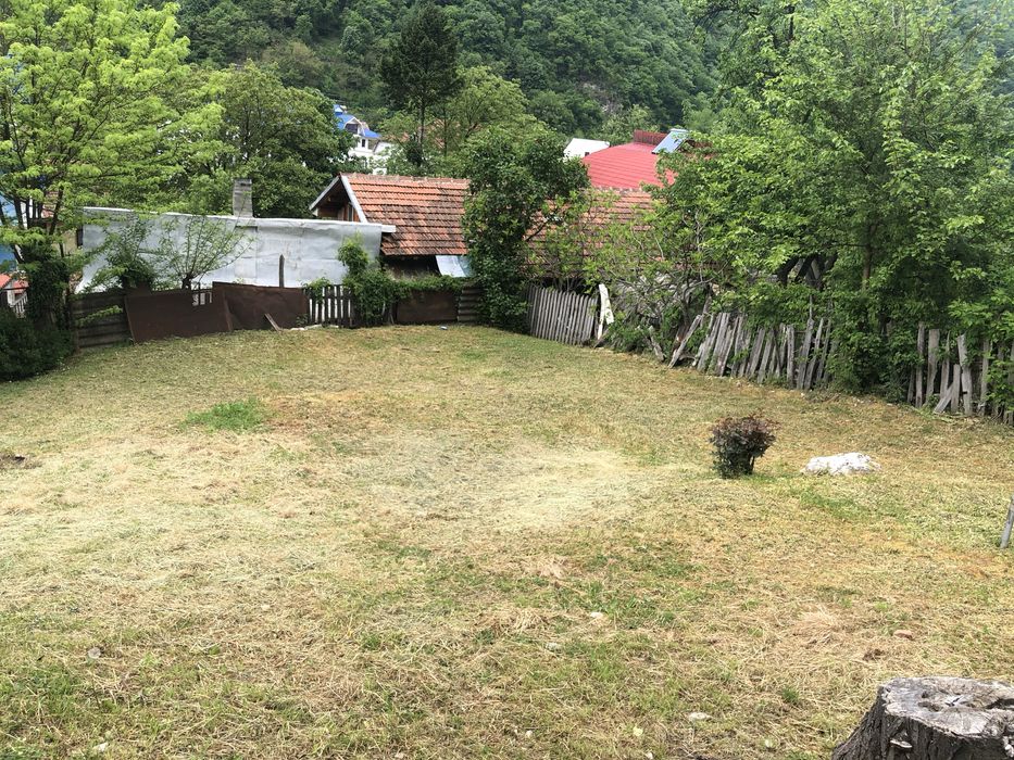 Casa+teren de vanzare