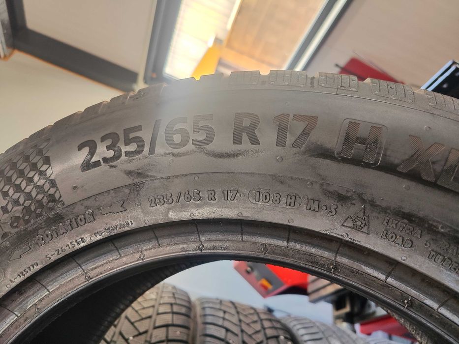 2бр. зимни гуми 235/65/17 Continental