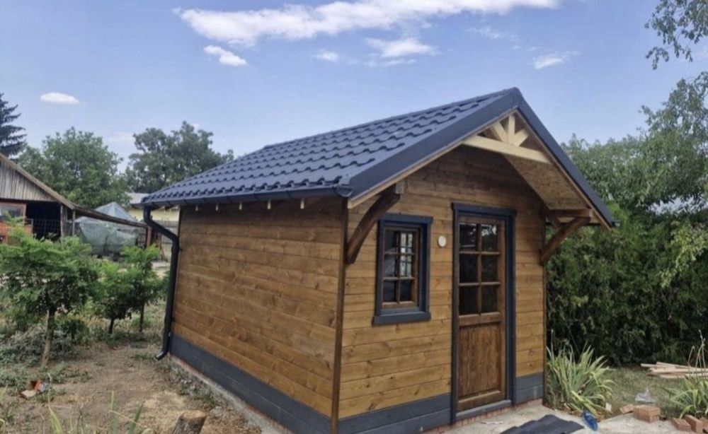 Vând căsuțe pentru grădină