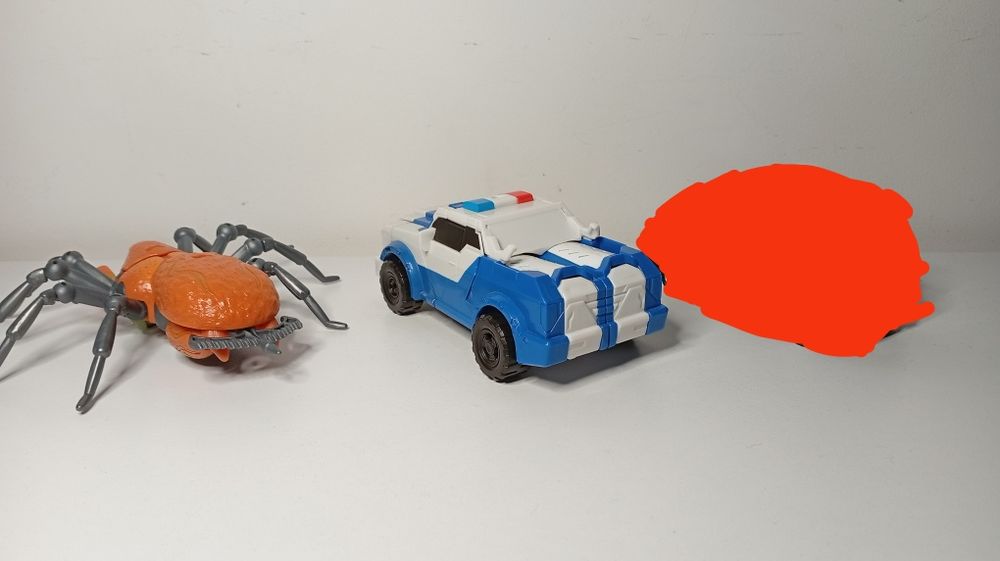 Transformers 2-Pack (RID2015 Strongarm & Legacy United Tarantulas)