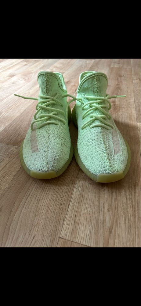 Adidas Yeezy 350 glow