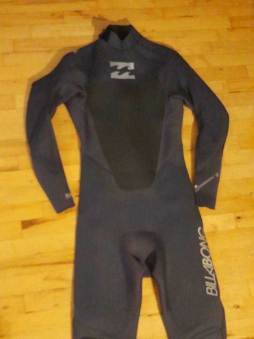 Непренов костюм Billabong 4/3 mm