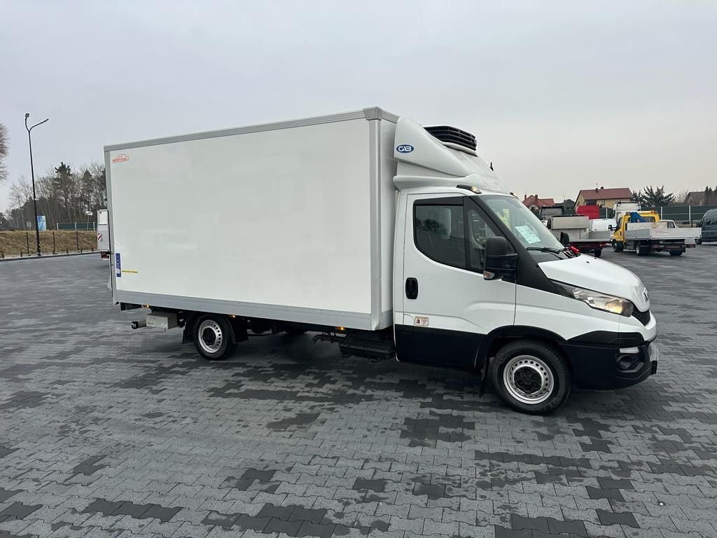 Iveco 35s17 himatic frigorific,lift 134000km,8 paleti