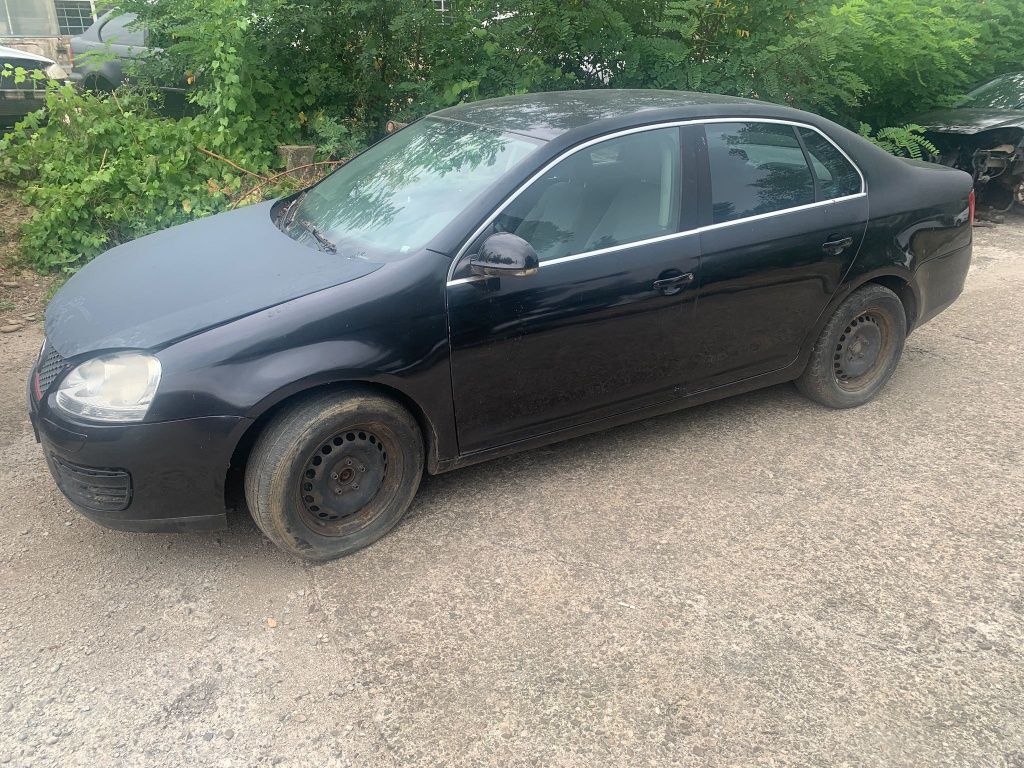Dezmembrez Volkswagen VW Jetta 1.4 TSI BMY cutie JXP