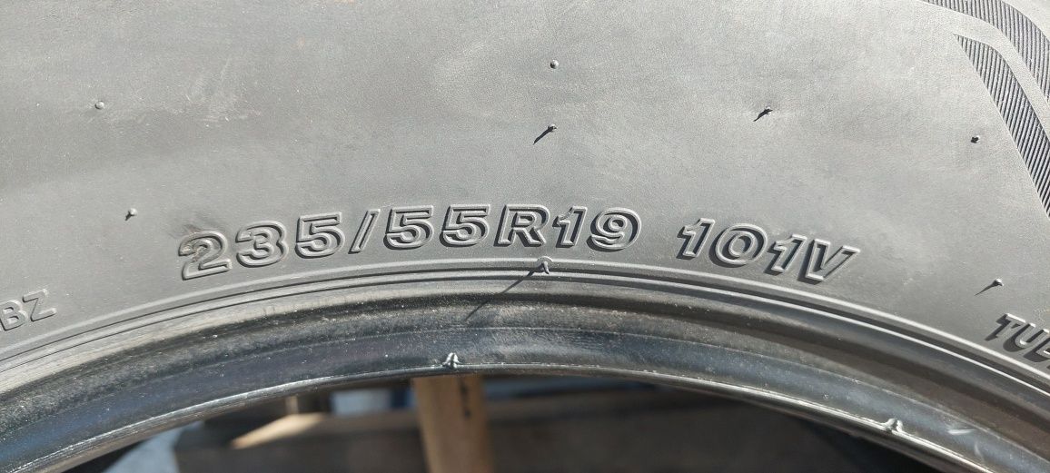 Летни гуми 235/55/19