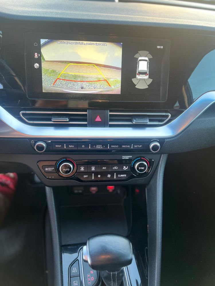 Kia Niro plug in hibrid, avariat, AVARIATE