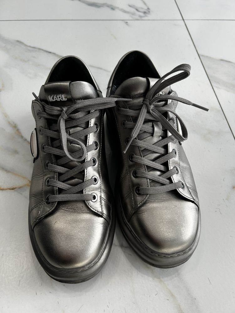 Karl Lagerfeld 42 eur