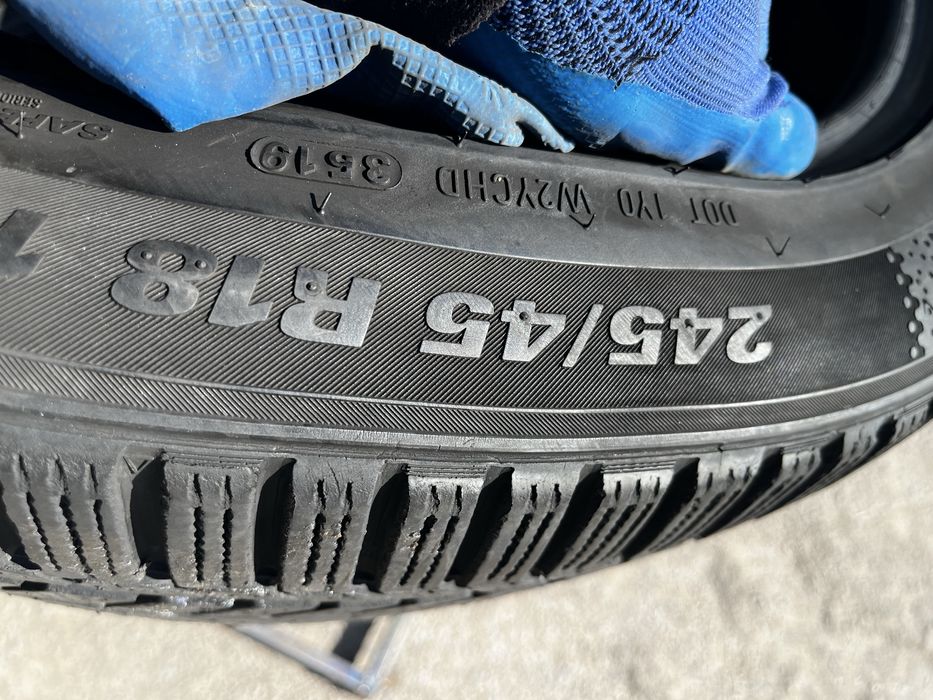 245 / 45 /18 – комплект зимних шин