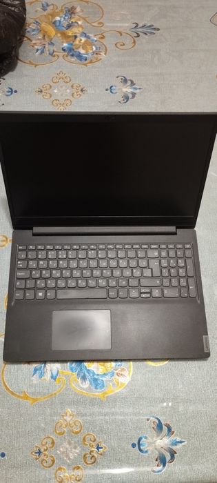 Nootbook sotiladi offisnoy nootbook 1 terabayt xotira kamchiligi yuq.