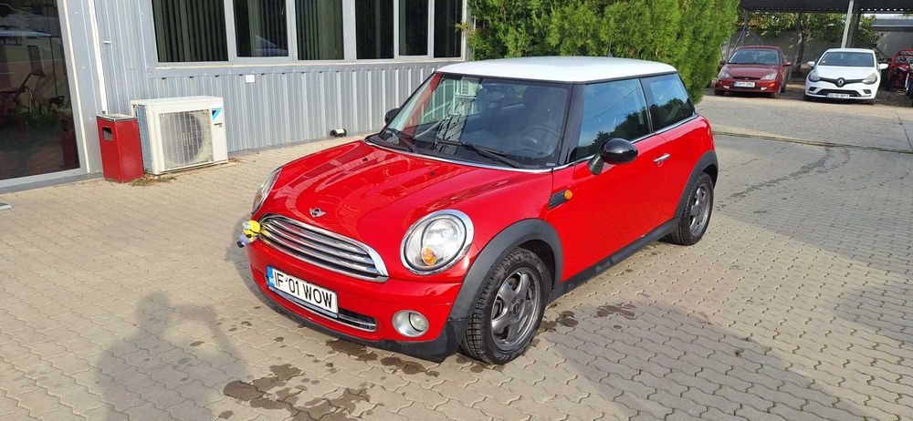 Mini One proprietar 1.4 benzina km 97500 impecabil