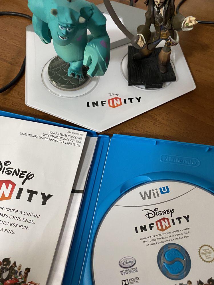 Joc Wii U Infinity, cu game pad si figurine, ca nou, full box