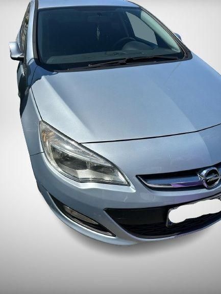 Dezmembrez 1.7 CDTI 131cp 96kw A17DTS Opel Astra J Facelift